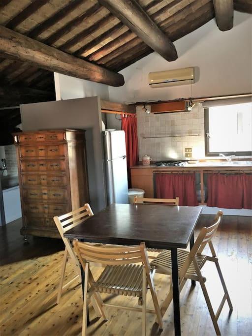 Romantic Studio In The Historical Heart Of بادوفا المظهر الخارجي الصورة
